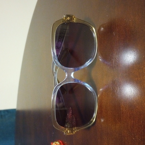 NEW Coach Sunglasses HC 8395 - Picture 12 of 17